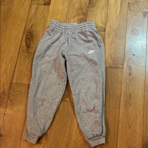 Boys Nike Kids Light Gray Sweatpants, size L